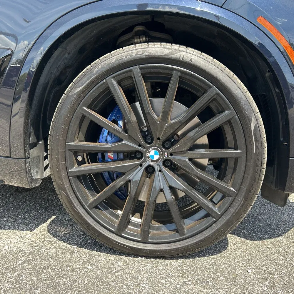 2024 BMW X5 M60i