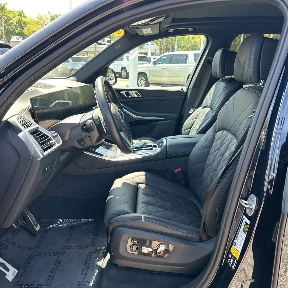 2024 BMW X5 M60i