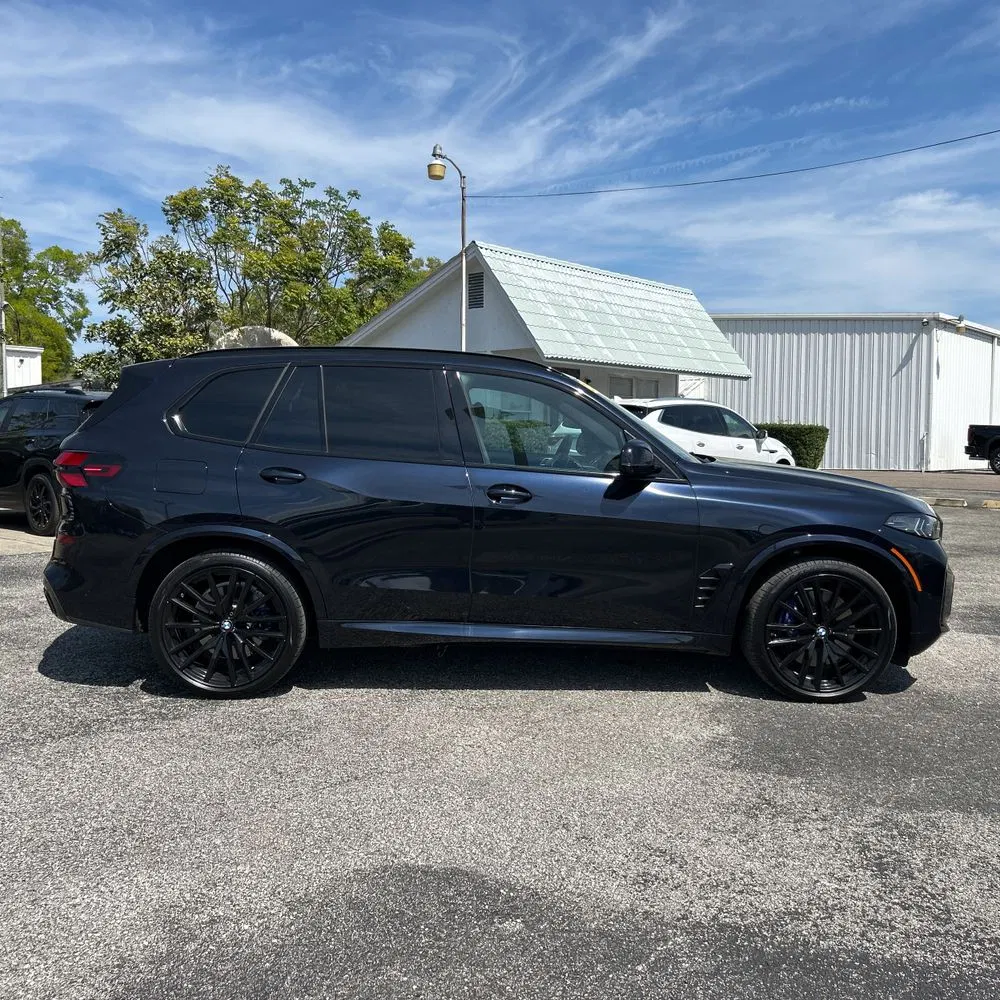 2024 BMW X5 M60i