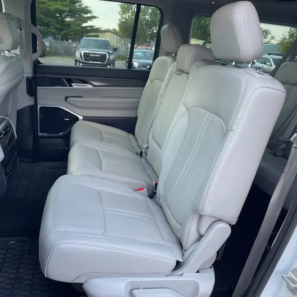 2024 Jeep Wagoneer L Series III
