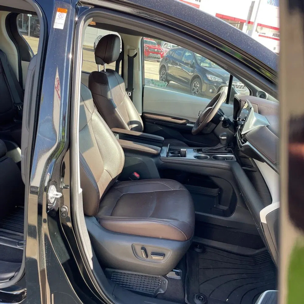 2023 Toyota Sienna Platinum 7-Passenger