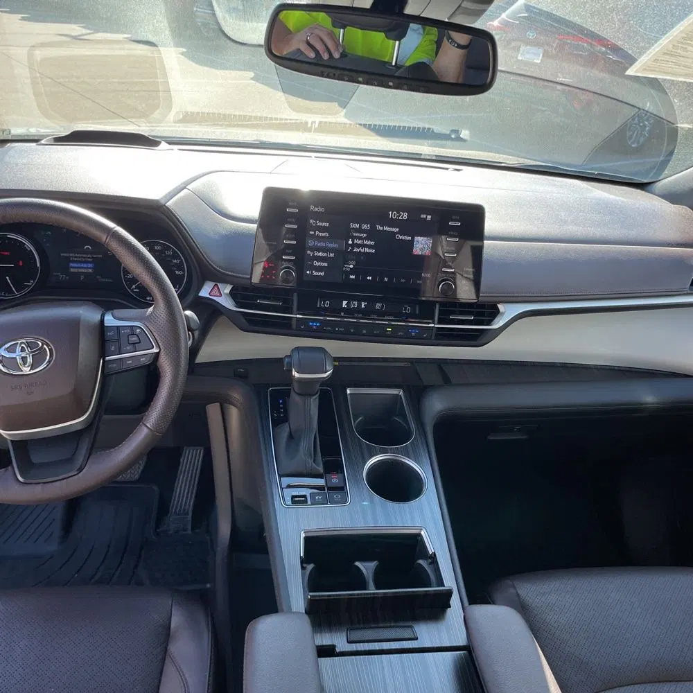 2023 Toyota Sienna Platinum 7-Passenger