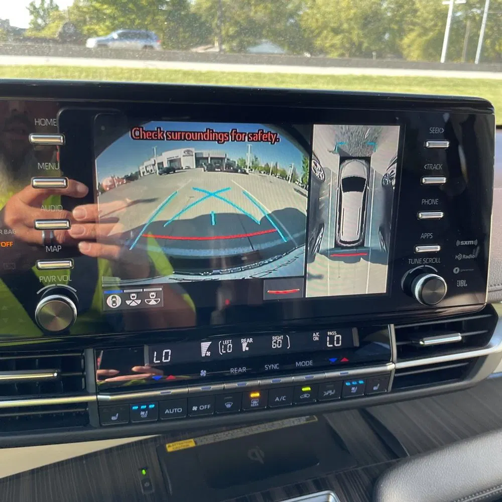2023 Toyota Sienna Platinum 7-Passenger