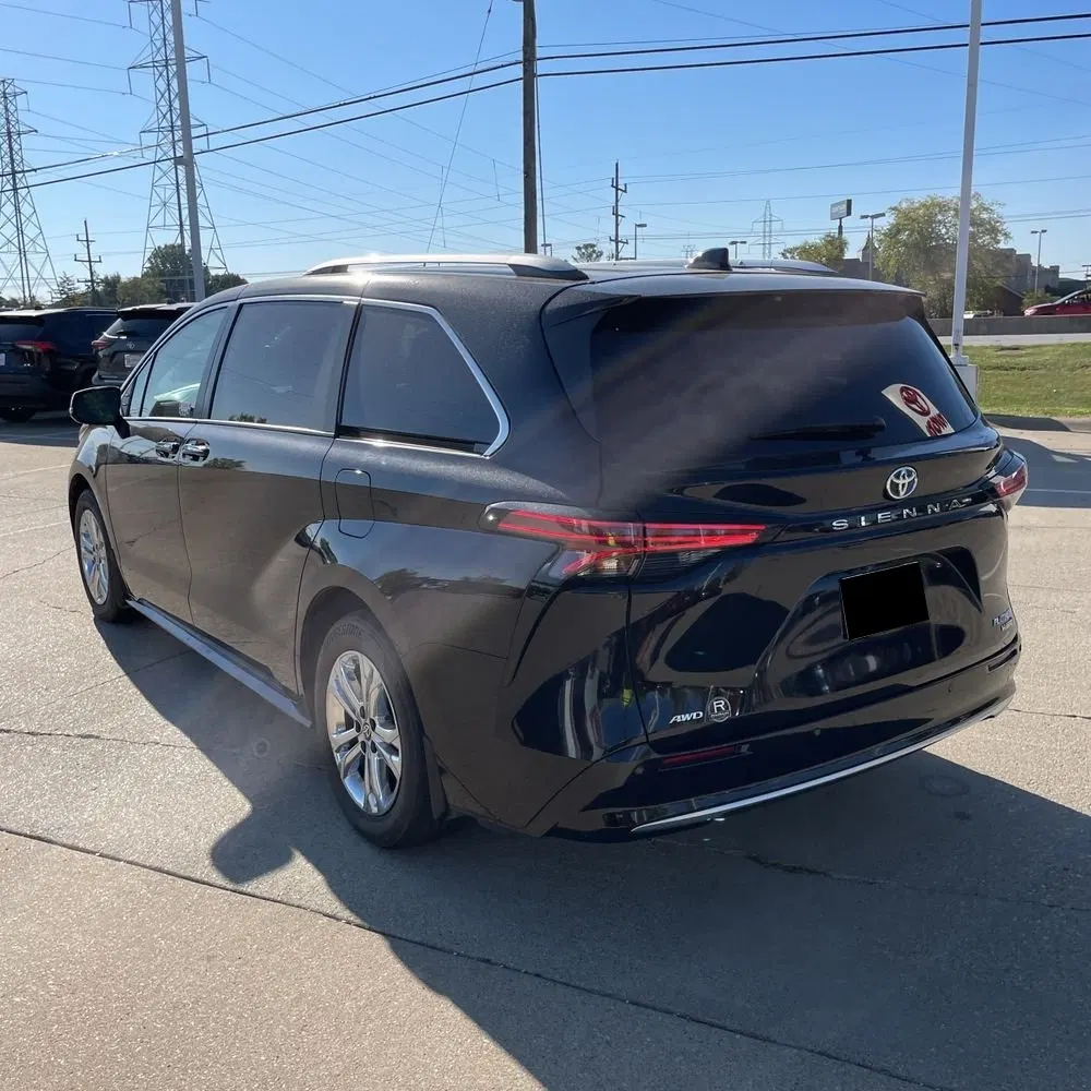 2023 Toyota Sienna Platinum 7-Passenger