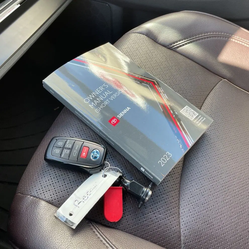 2023 Toyota Sienna Platinum 7-Passenger