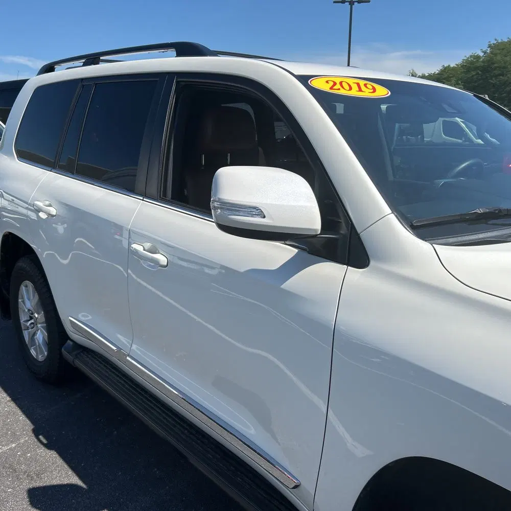2019 Toyota Land Cruiser Base