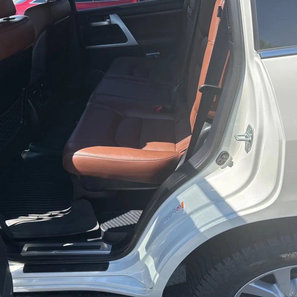 2019 Toyota Land Cruiser Base