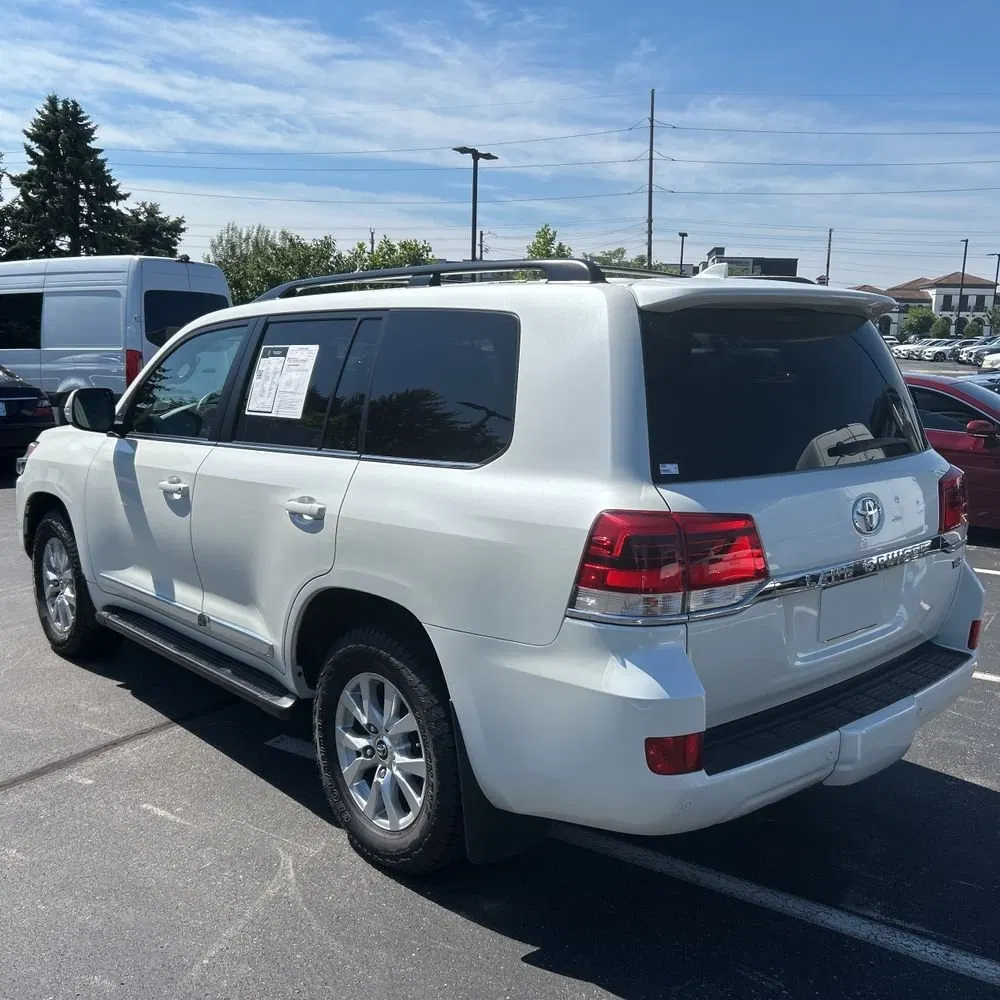 2019 Toyota Land Cruiser Base