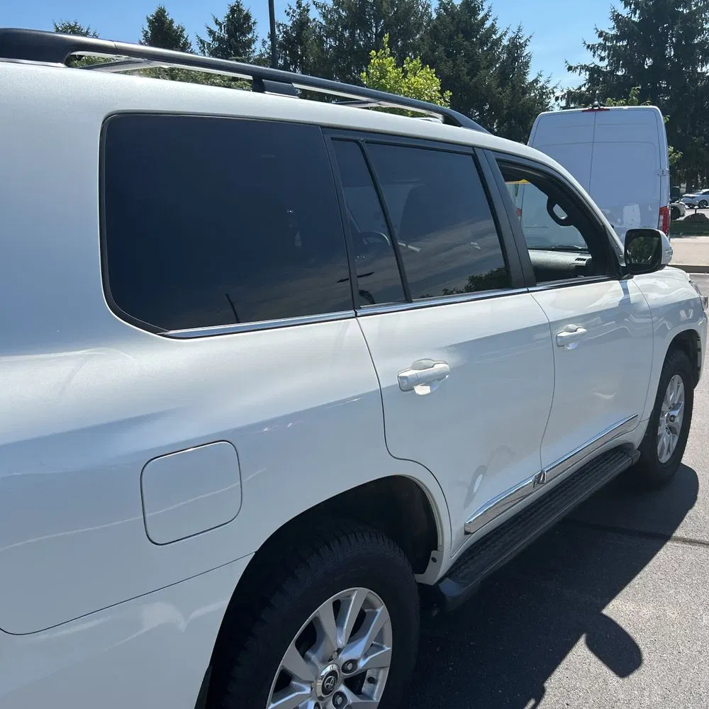 2019 Toyota Land Cruiser Base