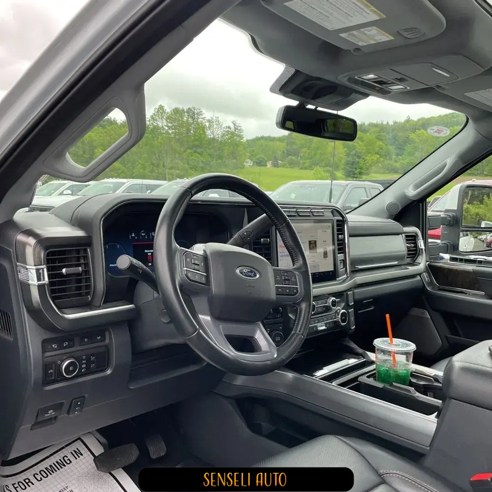 2023 Ford F-450 Super Duty Lariat