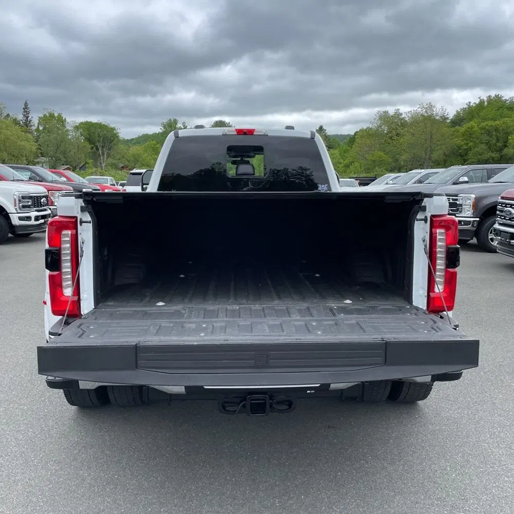 2023 Ford F-450 Super Duty Lariat