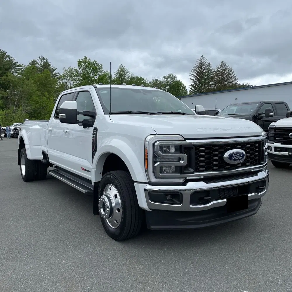 2023 Ford F-450 Super Duty Lariat