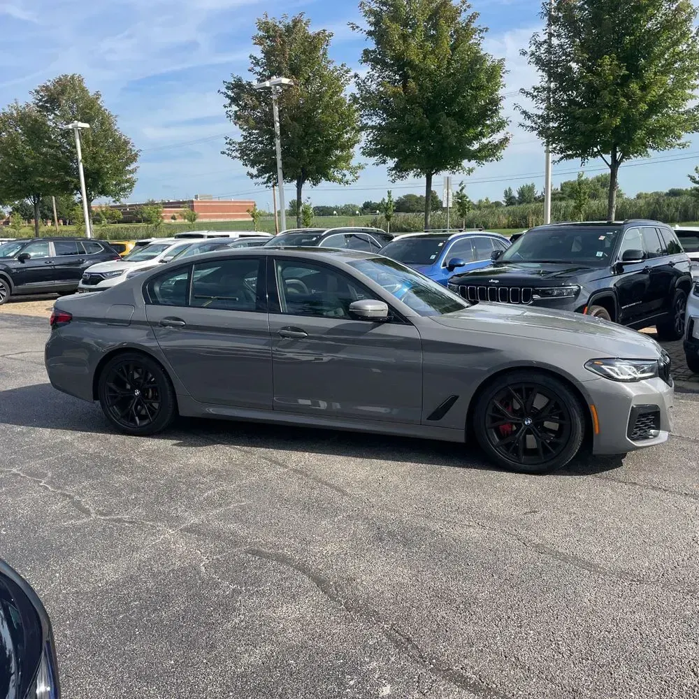 2022 BMW 5-Series M550xi