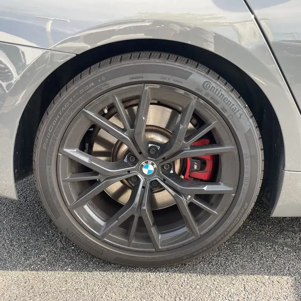 2022 BMW 5-Series M550xi