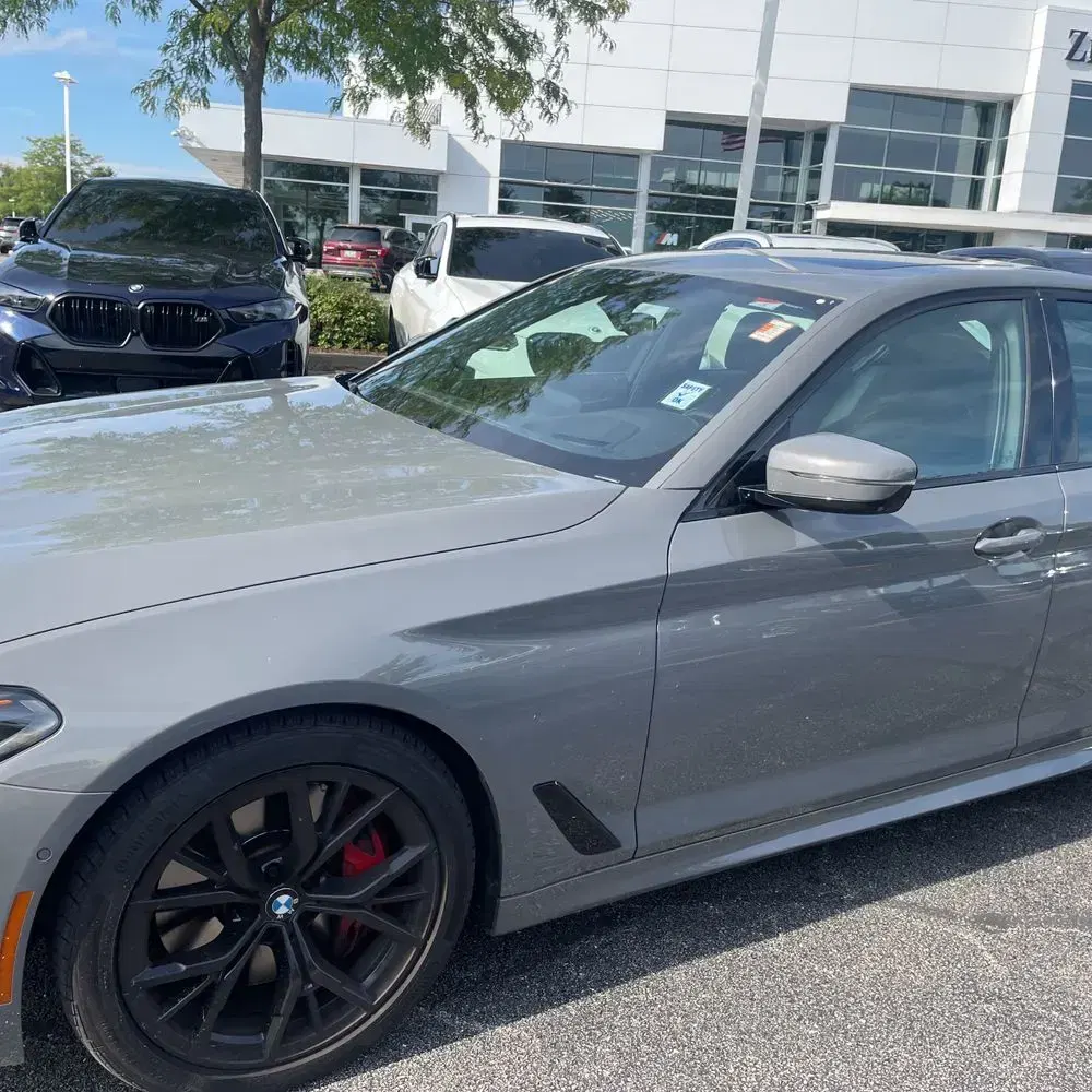 2022 BMW 5-Series M550xi
