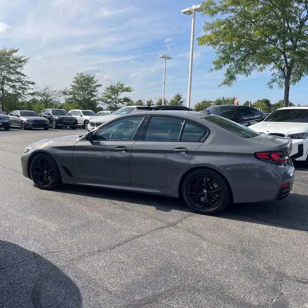 2022 BMW 5-Series M550xi