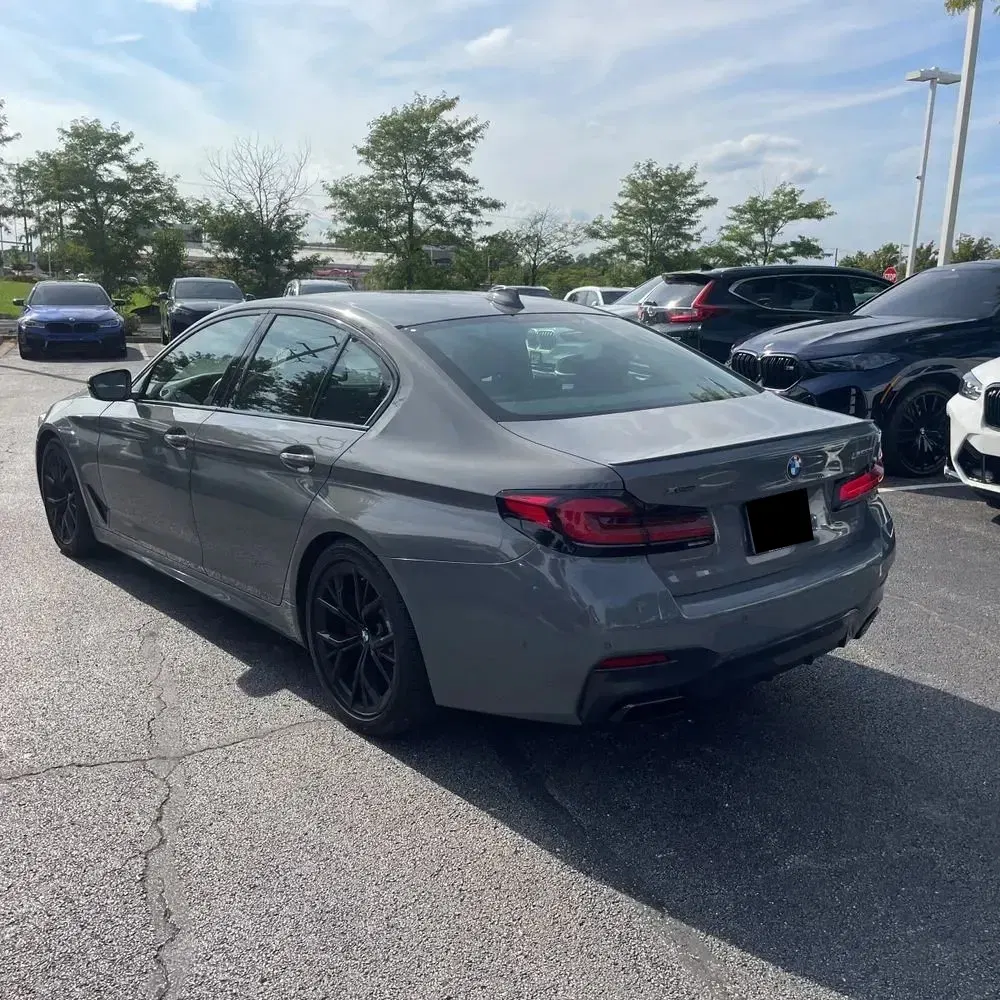 2022 BMW 5-Series M550xi