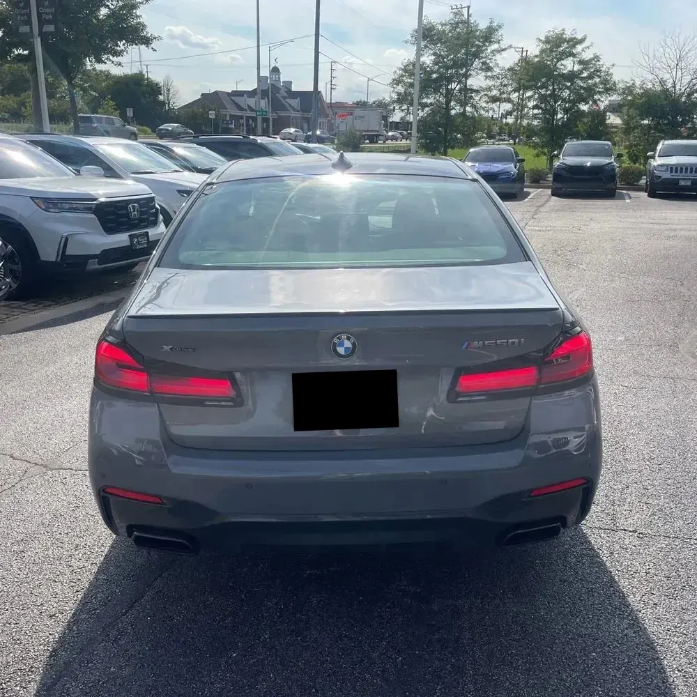 2022 BMW 5-Series M550xi