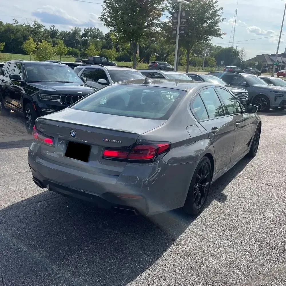 2022 BMW 5-Series M550xi