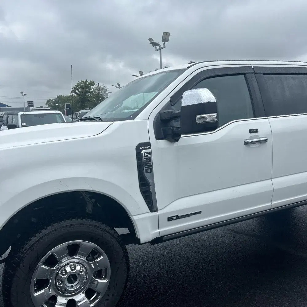 2025 Ford F-350 Super Duty Lariat