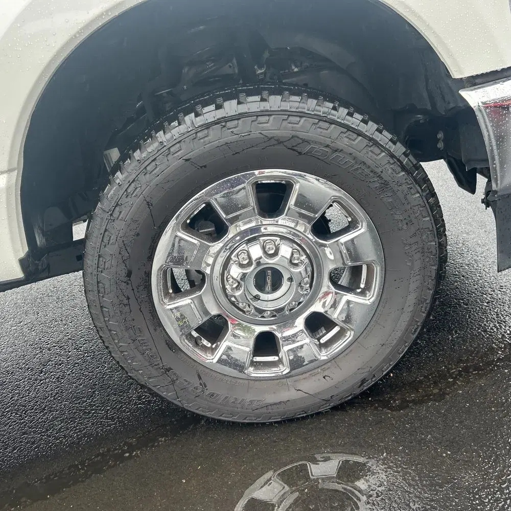 2025 Ford F-350 Super Duty Lariat