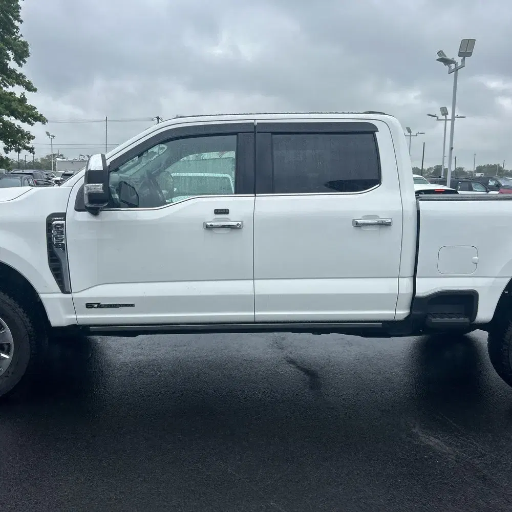 2025 Ford F-350 Super Duty Lariat