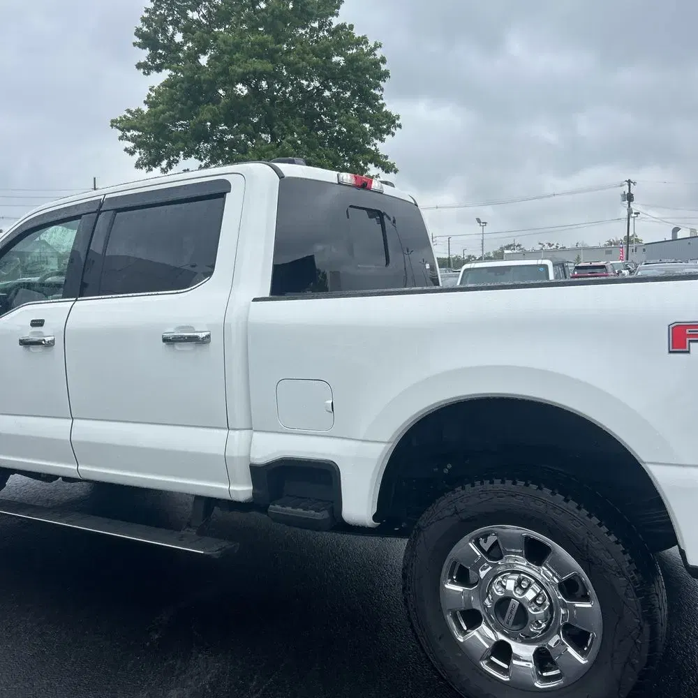 2025 Ford F-350 Super Duty Lariat