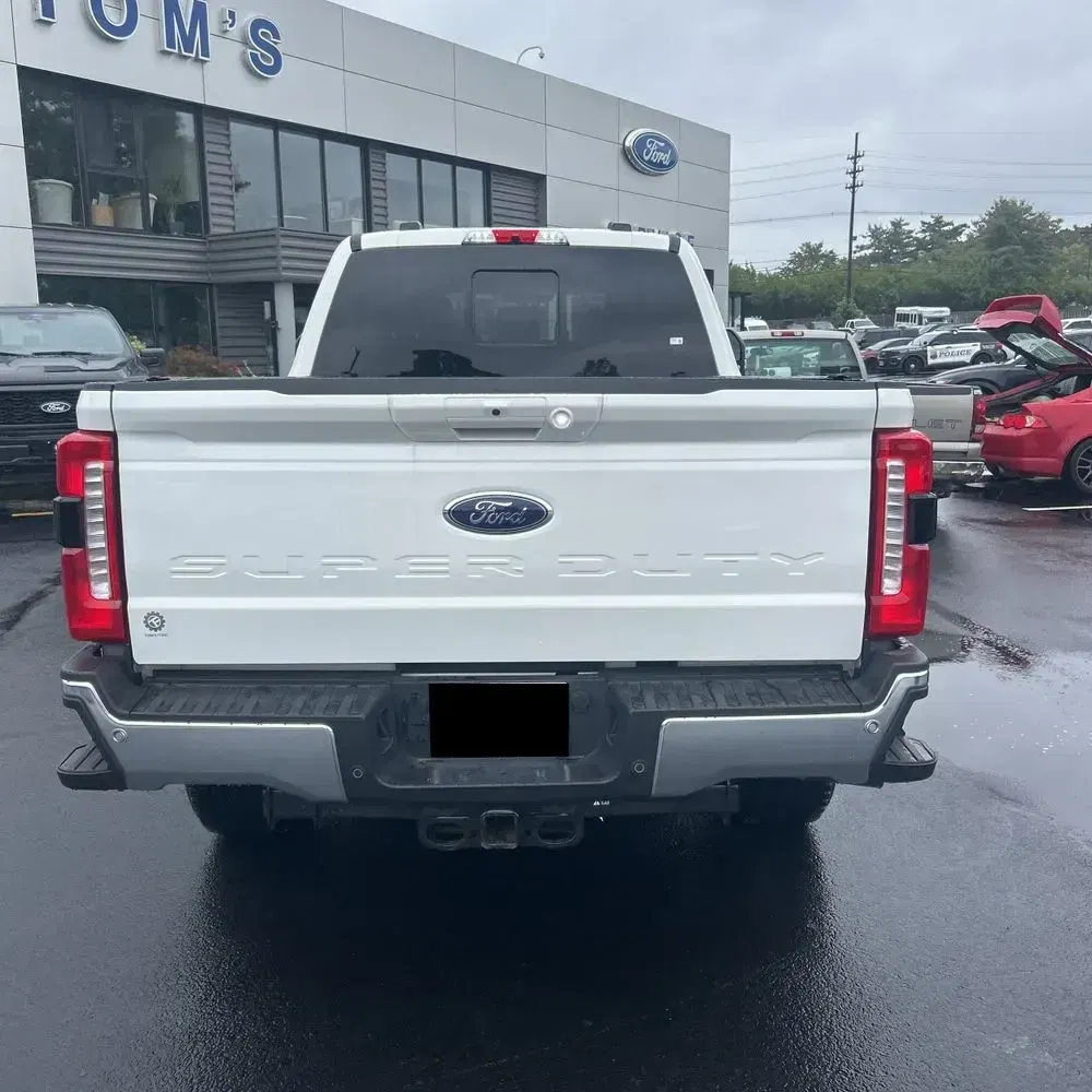 2025 Ford F-350 Super Duty Lariat