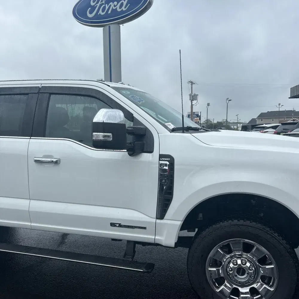 2025 Ford F-350 Super Duty Lariat