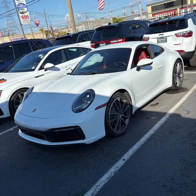 2021 Porsche 911 Carrera