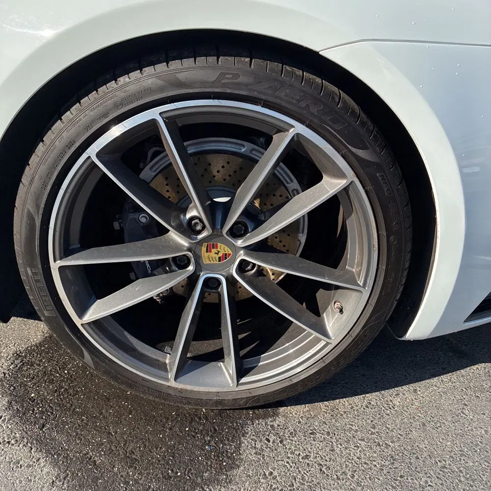 2021 Porsche 911 Carrera