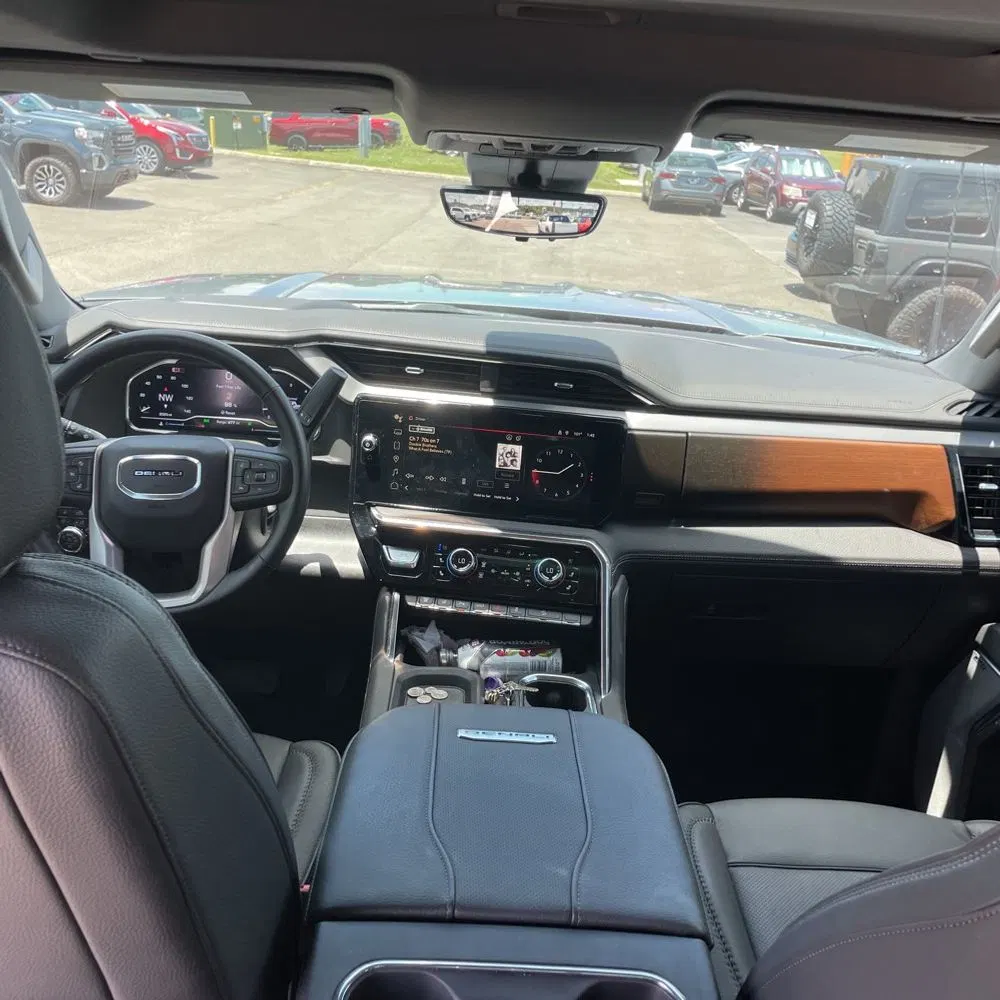 2025 GMC Sierra 2500HD Denali