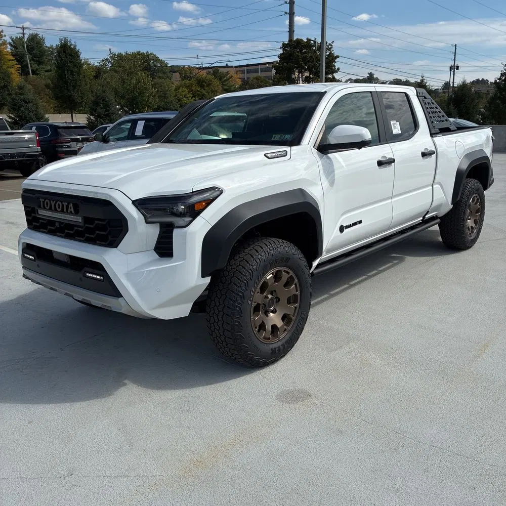 2025 Toyota Tacoma Trailhunter HV