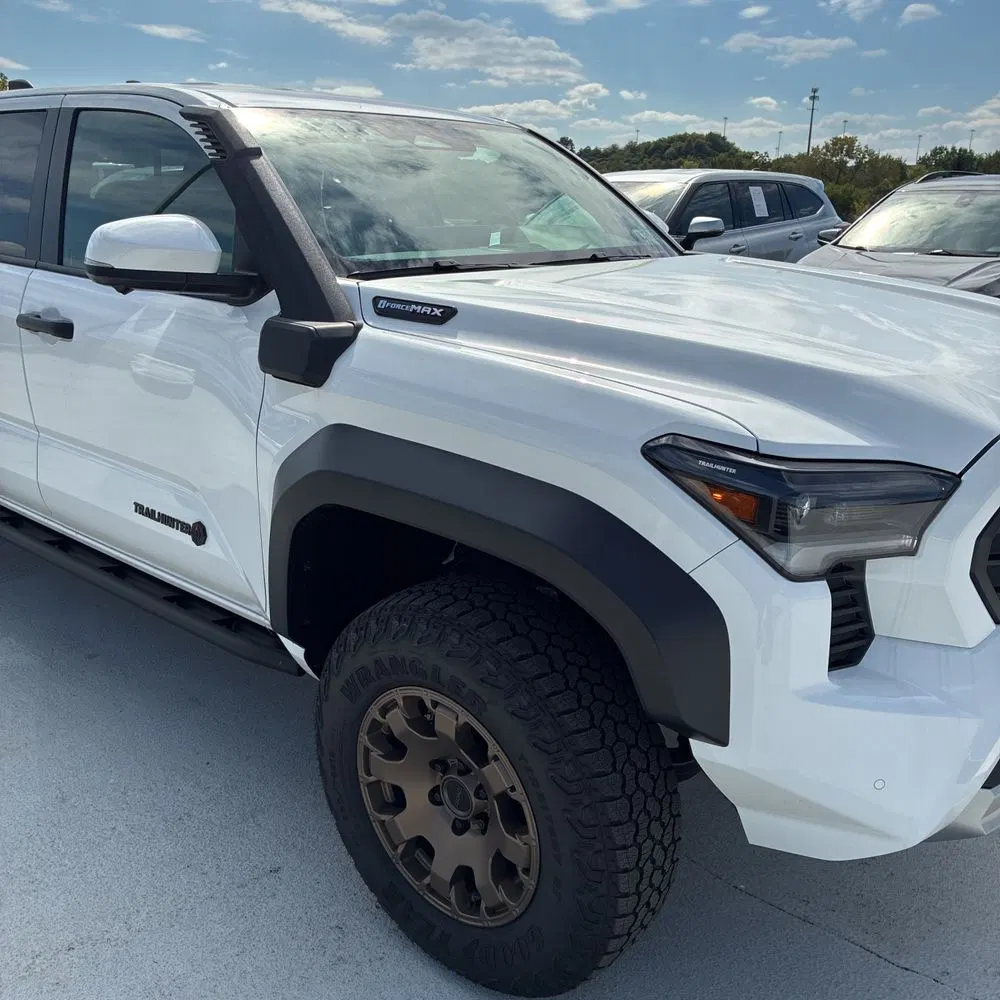 2025 Toyota Tacoma Trailhunter HV