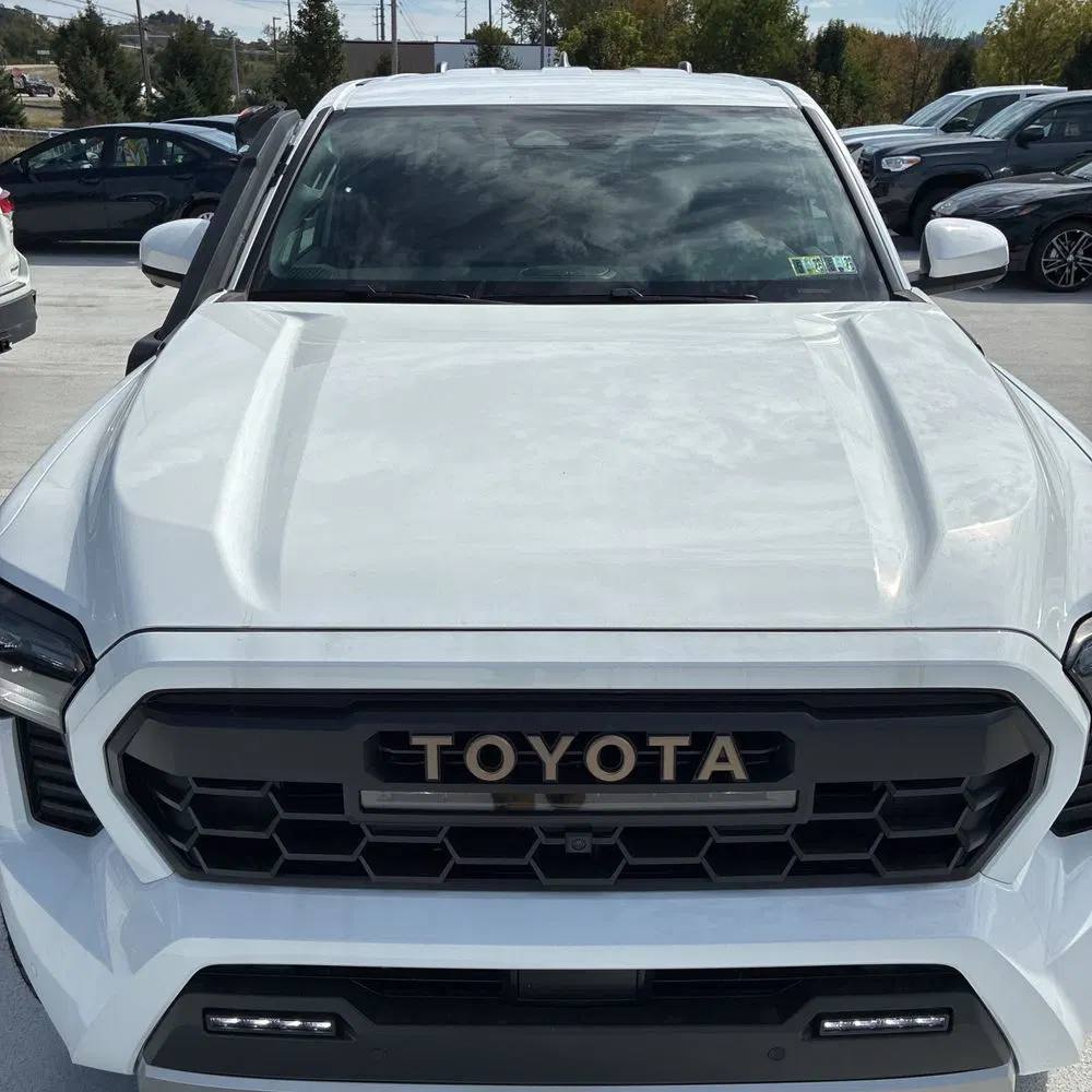 2025 Toyota Tacoma Trailhunter HV