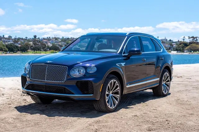 2021 Bentley Bentayga - Twin-Turbo V8, Red Interior, AWD, Highly Equipped