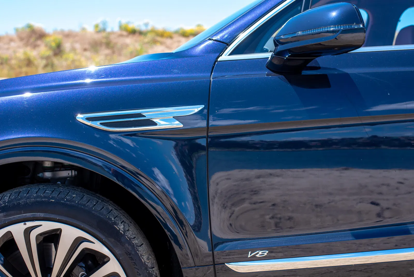 2021 Bentley Bentayga - Twin-Turbo V8, Red Interior, AWD, Highly Equipped