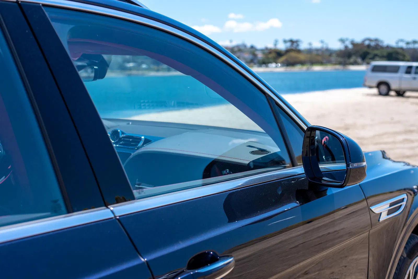 2021 Bentley Bentayga - Twin-Turbo V8, Red Interior, AWD, Highly Equipped