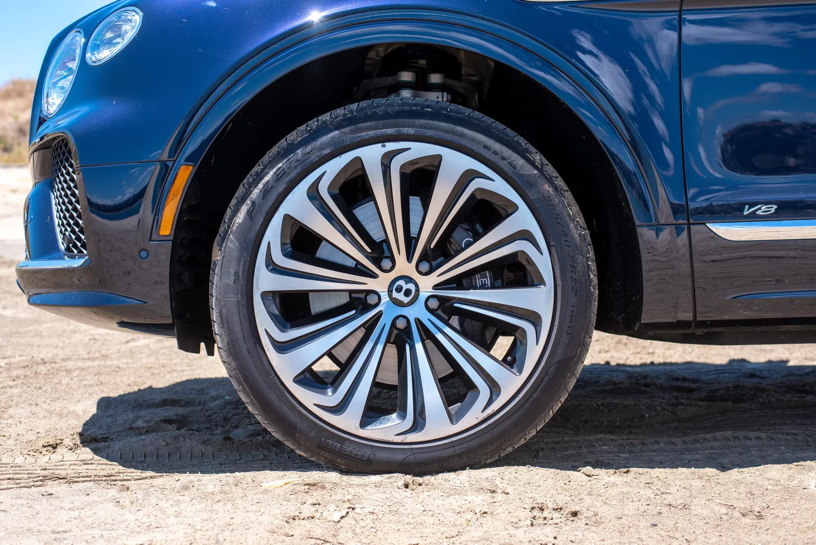 2021 Bentley Bentayga - Twin-Turbo V8, Red Interior, AWD, Highly Equipped