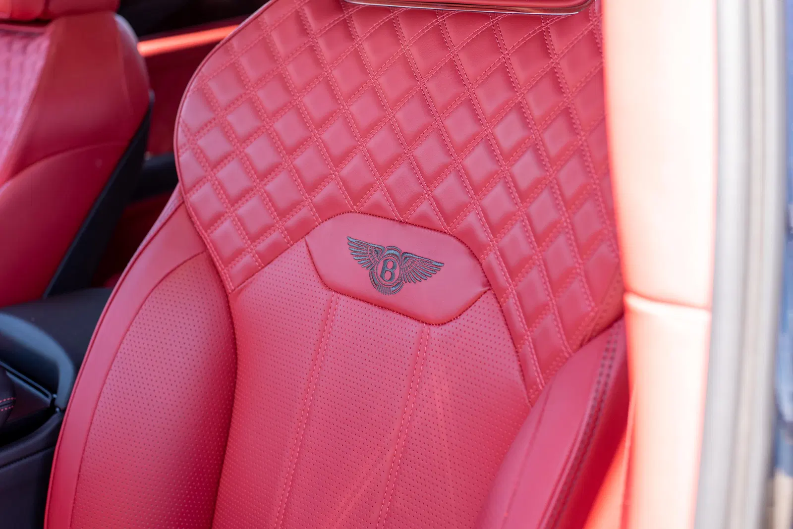 2021 Bentley Bentayga - Twin-Turbo V8, Red Interior, AWD, Highly Equipped