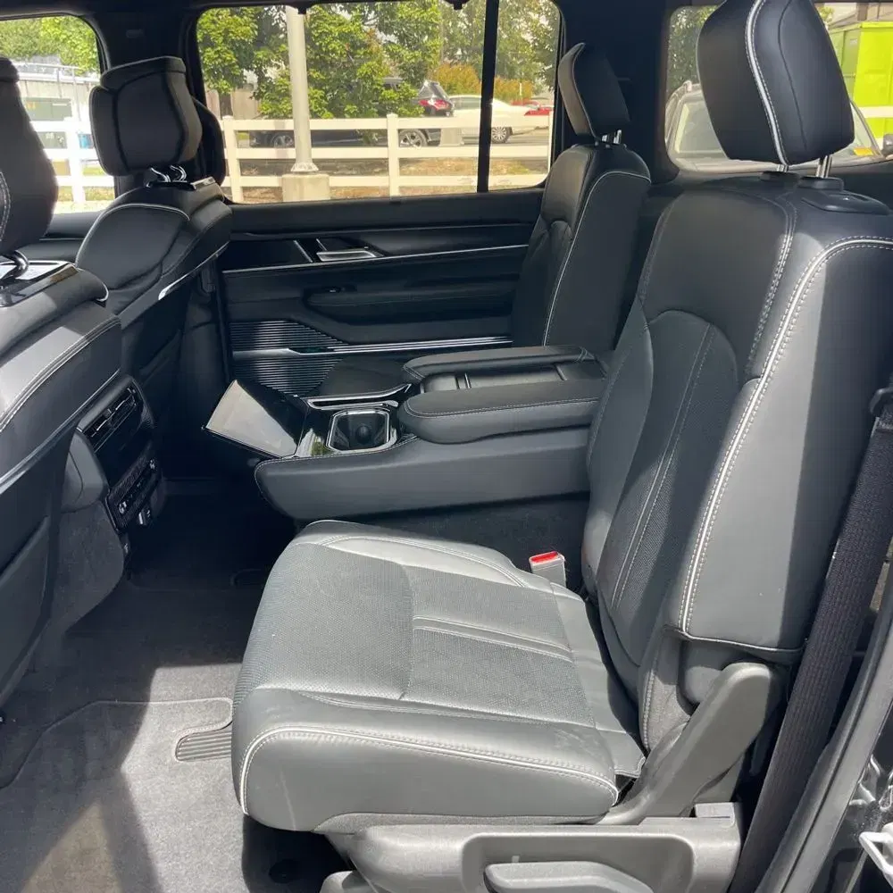 2024 Jeep Grand Wagoneer Obsidian