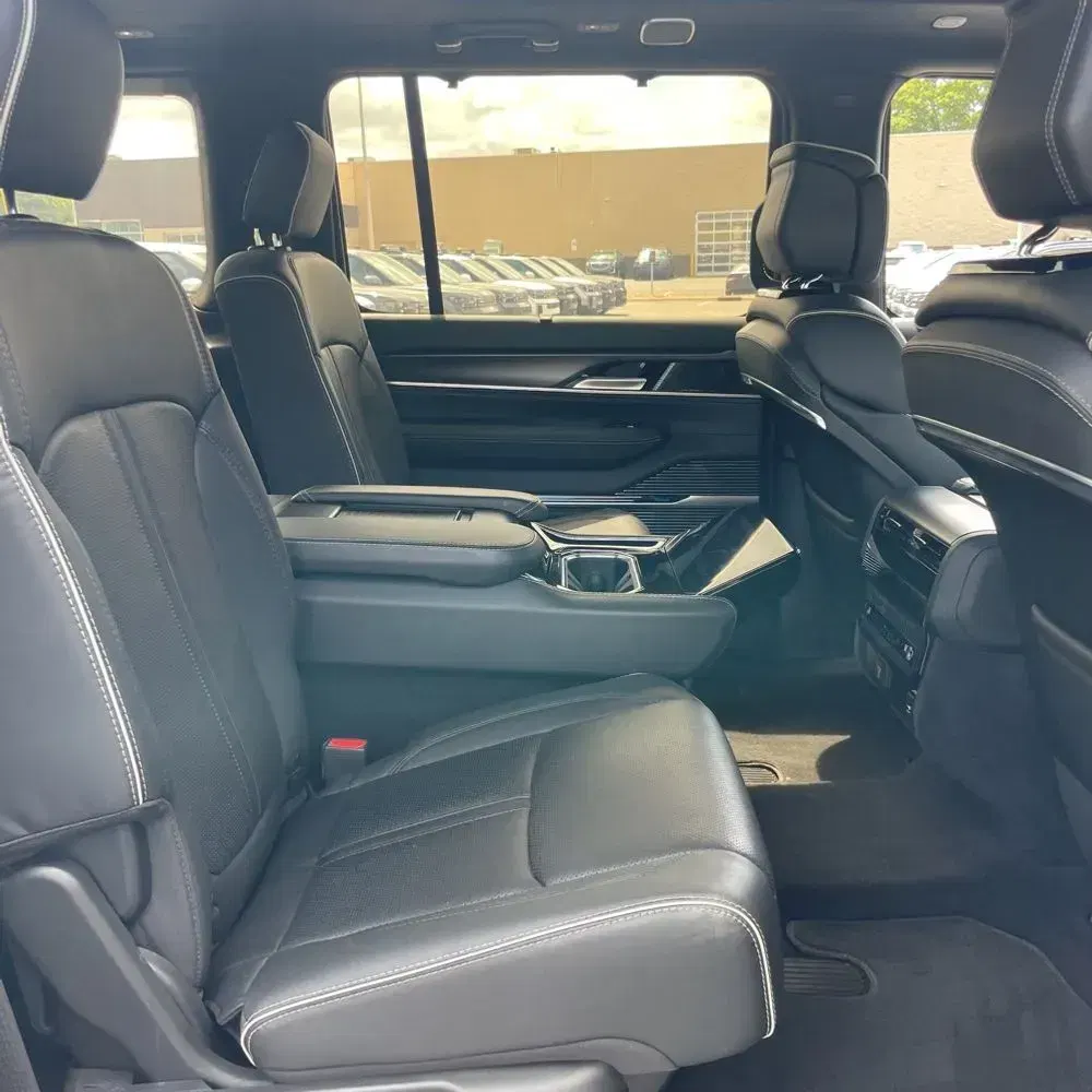 2024 Jeep Grand Wagoneer Obsidian
