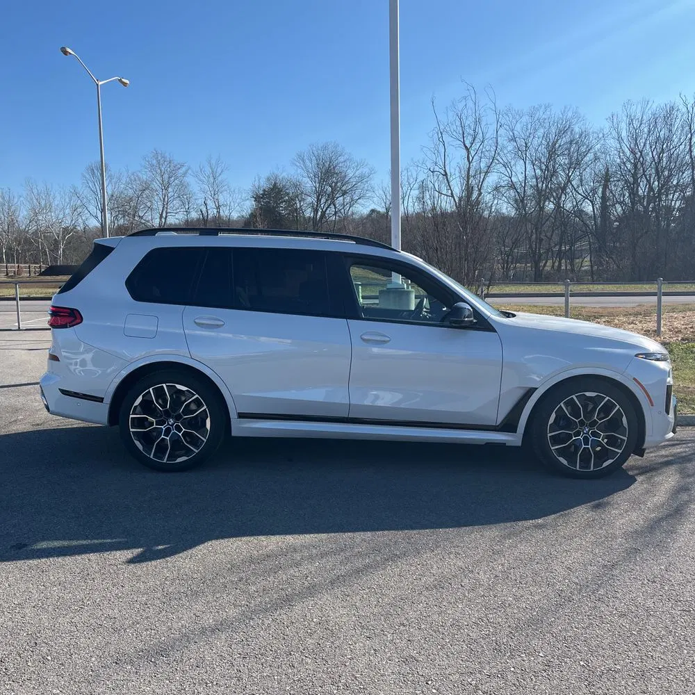 2025 BMW X7 M60i