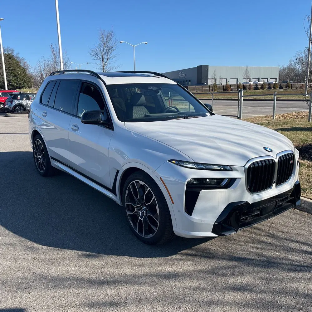 2025 BMW X7 M60i