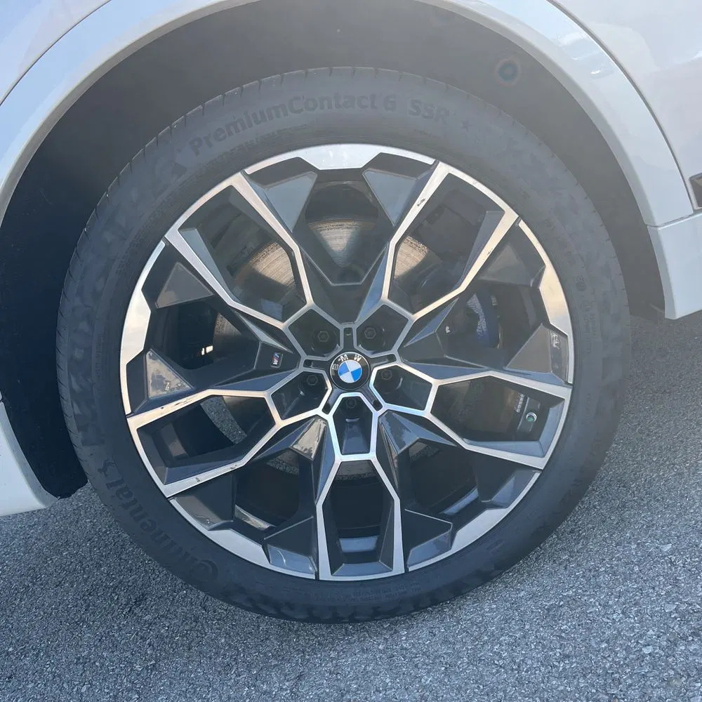 2025 BMW X7 M60i