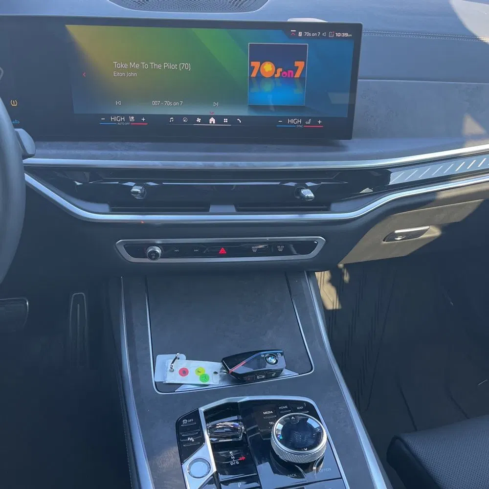 2025 BMW X7 M60i
