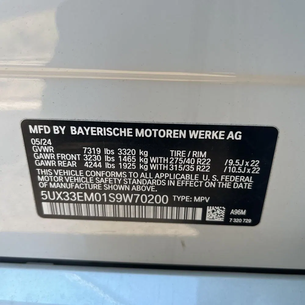 2025 BMW X7 M60i