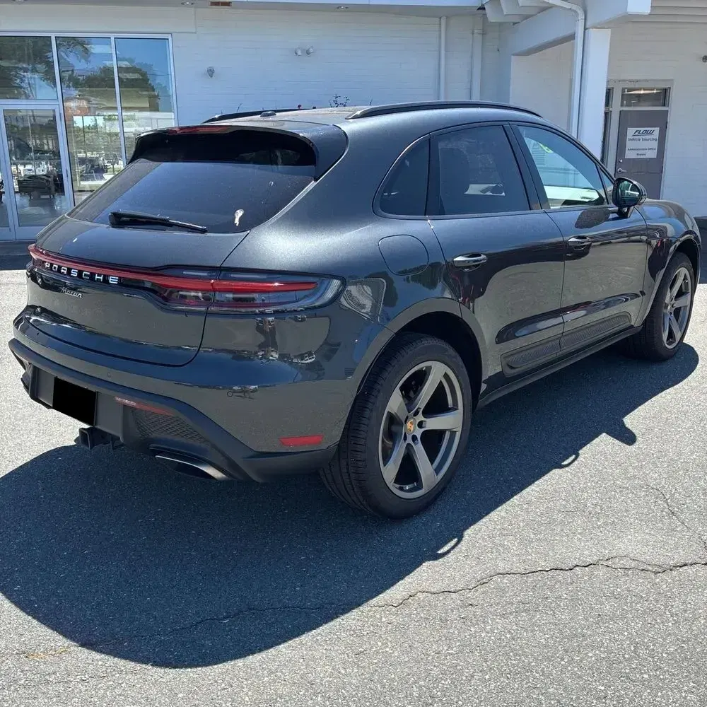2023 Porsche Macan Base