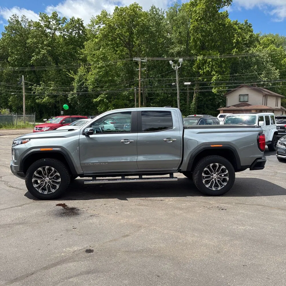 2025 GMC Canyon Denali