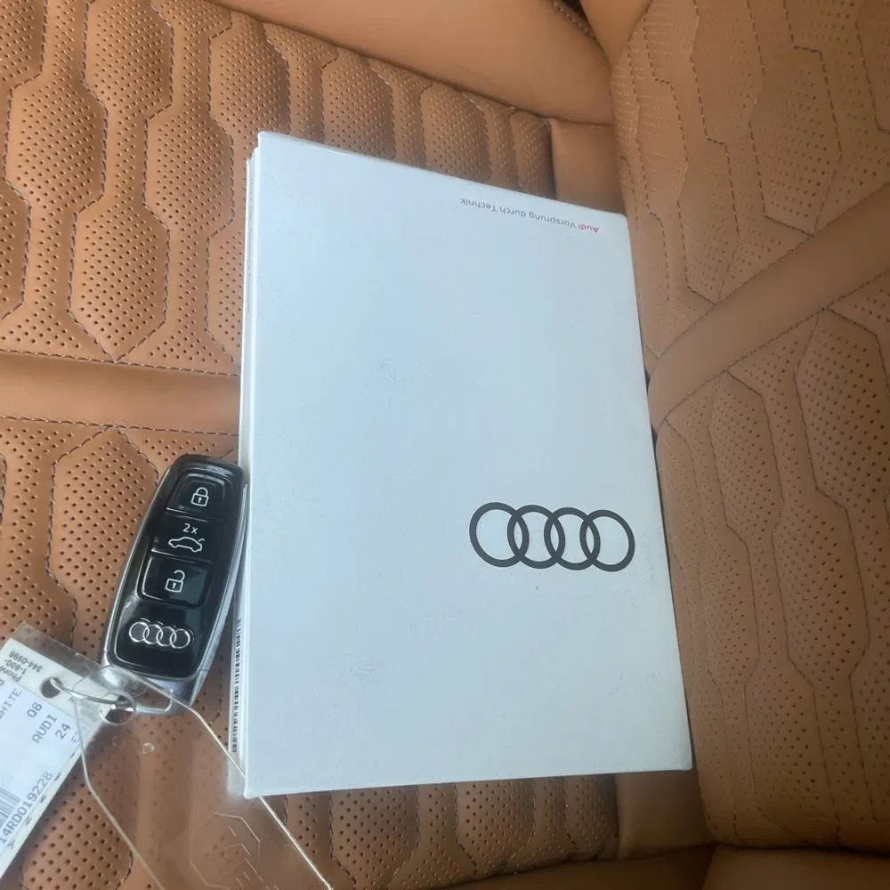 2024 Audi RS Q8 Base